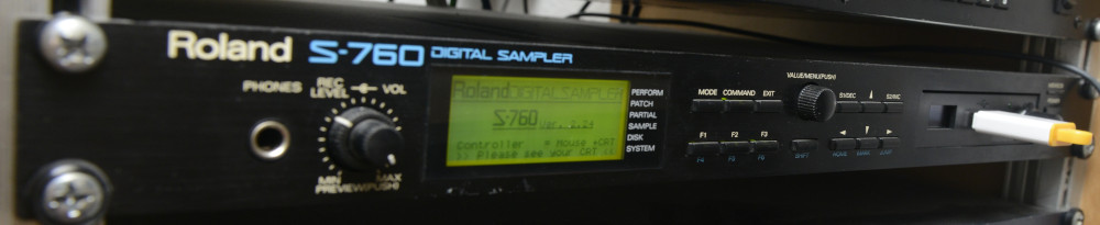 Roland S760 Sampler